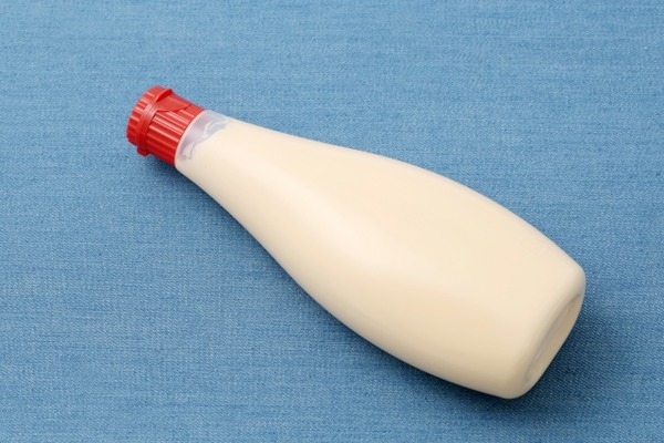 【悲報】パパ活女子、マヨネーズを注入されて子宮を摘出するwww