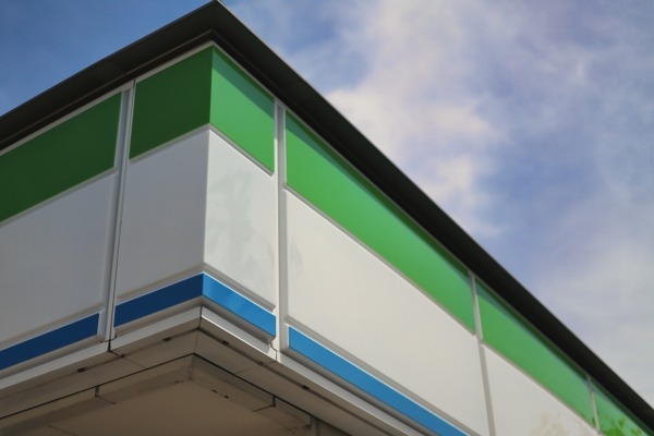 【画像】ファミマが記録的な「大赤字」を叩き出した伝説の大量廃棄弁当がこれ⇒www