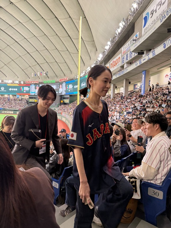 wbcを見に来た人気女優が美人すぎると話題（画像あり）