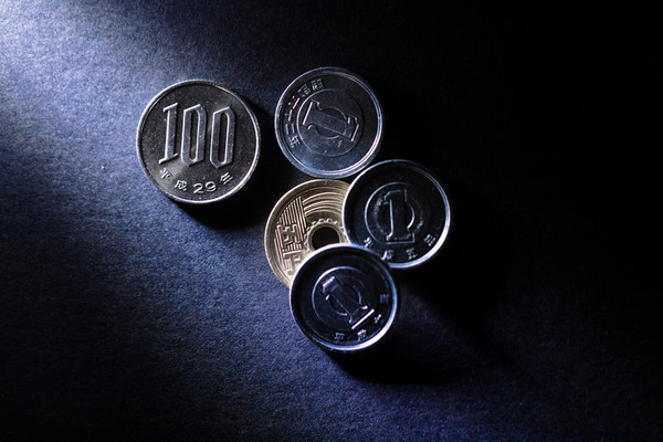 【悲報】チップ制を導入した飲食店、エックスでボロクソに叩かれてしまう････ (※画像あり)　