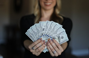 旦那が他界し、財産を全て私が相続した。義姉「うちの財産を上手に一人占めしたねー」私「100万円位でしたけど恵んであげましょうか？」→結果…