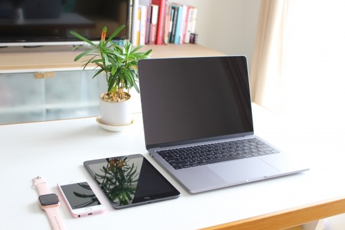 【悲報】在宅勤務ワイ、何もせず午前が終わる