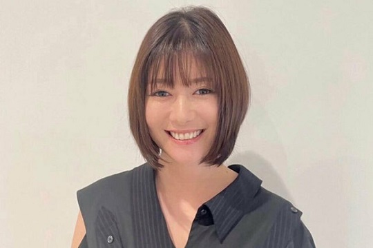 【画像】真木よう子さんの妖艶で豊満なGカップコスプレ