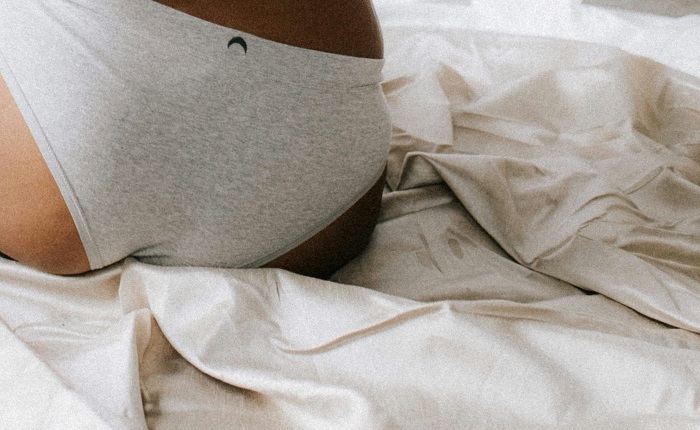 【画像】友達のJKのおパンツ濡れ濡れなんやがｗｗｗ