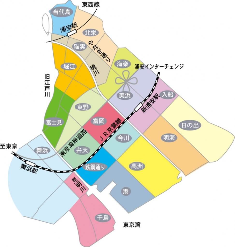 ディズ〇ーの近くに引っ越したら、知らない家族が訪ねてきた。女「あれ？〇村さんは？」俺「（前の住人のこと…？）私は先月に引っ越して来たばかりなんですけど…」女「え？困ったな…私たち、この家に泊まろうと思って来たんですけど…」俺「！？」　→　当然、断ったが……..