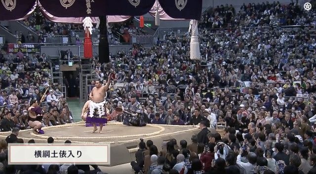 【相撲】「つまみ出せ」横綱・豊昇龍の土俵入りで起きた”残念なマナー”に「サッカーじゃ無いんだから」「我慢して欲しい」批判の声