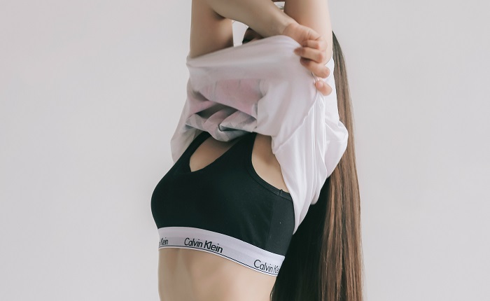 【画像】濡れた瞬間丸わかりなエロ下着ｗ