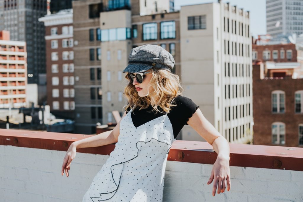 俺（彼女にプロポーズしたい。でも元彼女にも未練がある・・・　ダメもとで元彼女にもプロポーズしてみるか！）　そして結果は、なんと…..