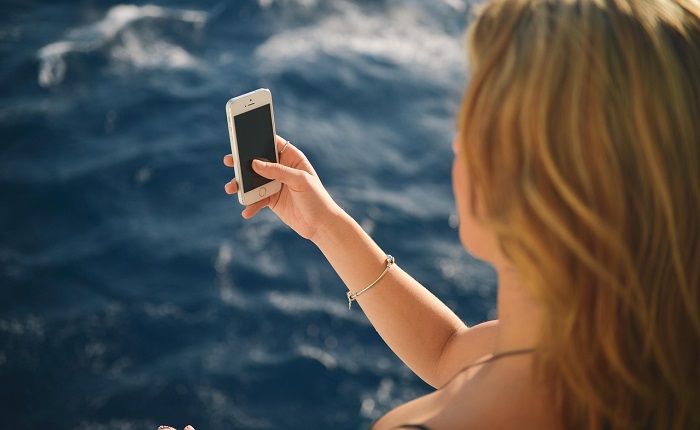 【画像】自撮り女子のドエロボディwww