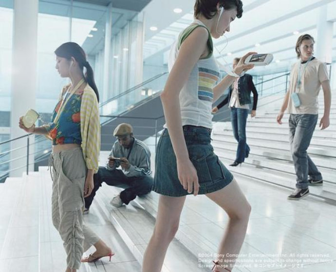 任天堂「すまんソニーwやっぱフィリップスで組むわ」ソニー「許さないからな！」←結果…