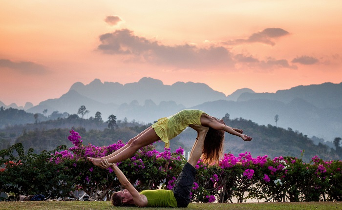 【画像】Z世代ギャルのドスケベ組体操、エロすぎｗｗｗ