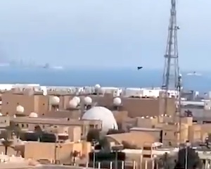 【動画】イランのシャヘド136が米軍のレーダー施設に命中する。