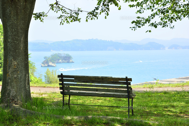 俺は自暴自棄になって公園のベンチでビールを飲んだくれていた。すると…　→  jk「どいて頂いてもよろしいですか？」 俺「…わかりました」  →  しかし想定外な展開に……..