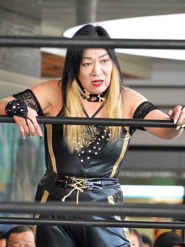 【画像】ジャガー横田さんの19歳長男、4年前→現在で別人級に激変してしまう