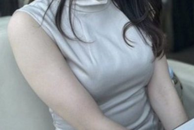 【朗報】最近の女子高生、子宮を丸出ししてしまう