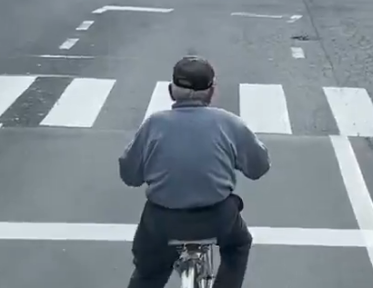 【動画】チャリカスさん、新ルールを逆手に取ってやりたい放題www