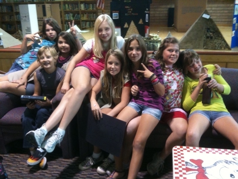 【画像】アメリカの女子小学生、発育がよすぎる