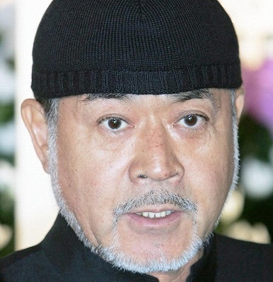 【悲報】大御所俳優「駐車場スタンプ押して」パン屋「金額足りないから無理です」→大御所ブチギレてしまう・・・