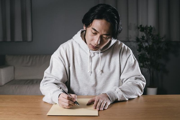 【画像】絵師さん「胸の大きい女の体型はリアルではこんなもん」･･･････ｶｷｶｷｶｷ→ｗｗ