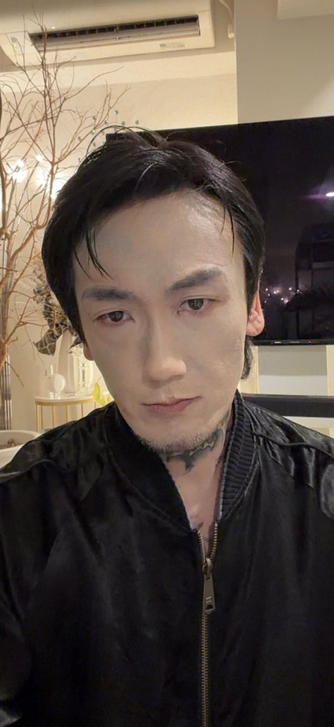 瓜田純士さん「顔のタトゥーを消してみた」 （※画像あり）