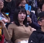 【動画】爆乳素人まんさん、ノリノリでカメラに映ってしまう