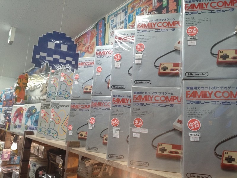 【悲報】外国人「日本の中古レトロゲー安すぎw買いまくったろwww」