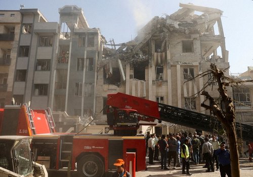 【悲報】イスラエルさん、停戦交渉中にイラン最大の石油化学施設を攻撃してしまう