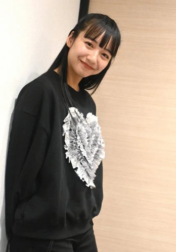 【画像】山之内すずさん、「ティーンのカリスマ」の裏で抱えていた家庭環境がガチで重すぎた