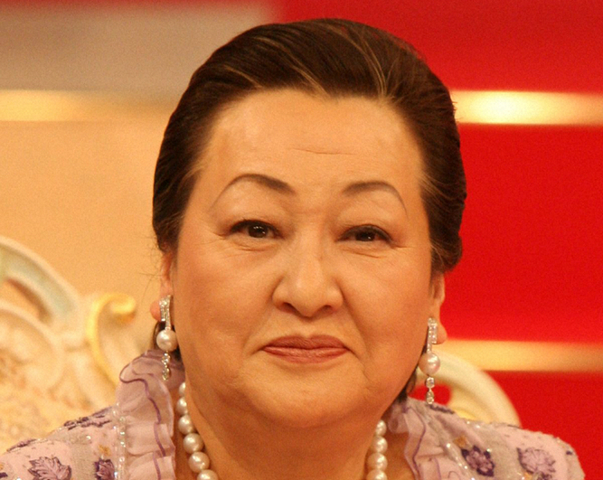 細木数子「堀江貴文の背中には龍が憑いている。ライブドアの株価は5倍になる」→直後に堀江逮捕、ライブドア上場廃止