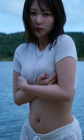 【画像】田中美久さん、ノーブラで爆乳を限界露出してしまうwww3rd写真集のアザー版『もっと、ぜんぶ、ほんと』が発売決定！！