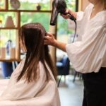 ダイアン津田「女の人って散髪するのすんごい高いね 腹立たんのかな」投稿に17万いいね 実際”男女の料金差”は…