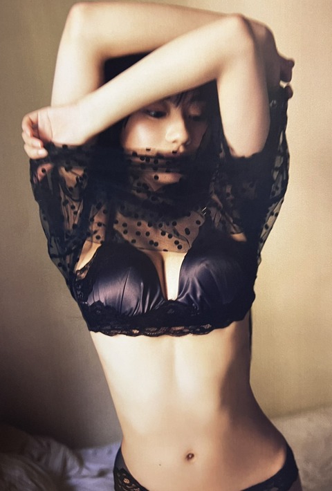 川﨑桜さん、ビキニFカップがガチで最高すぎる