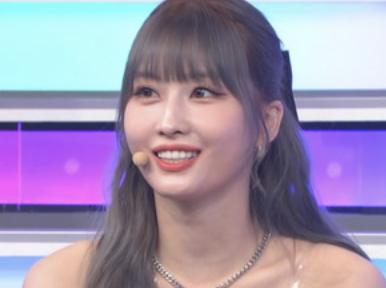 【画像】TWICEのパイスラ、シコすぎるwww