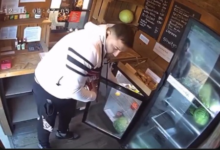 日本の無人販売所　『移民にとっての無料食糧配布所』として世界中に拡散される