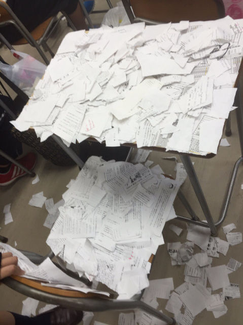 いじめで飛び降り自殺した女子高生の机と椅子がヤバすぎる