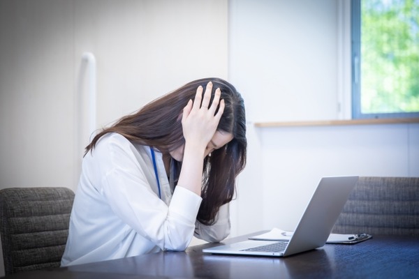 【朗報】ワイ、渋谷生まれ青学出身の女子社員に青森工場への転勤辞令を出した結果www