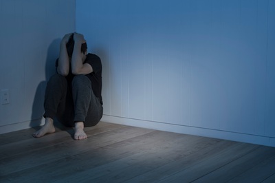 【画像】56歳独身おじさん「なぜ普通の人生を歩めなかったのだろう…」