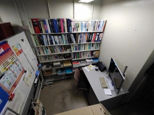 【悲報】「論破系」新入社員さん、わずか3ヶ月で追い出し部屋送りにされ半年後に解雇→解雇無効を訴え勝訴してしまう