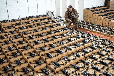 【悲報】軍事大国ロシア、ウクライナのドローン部隊に蹂躙されてしまうwww
