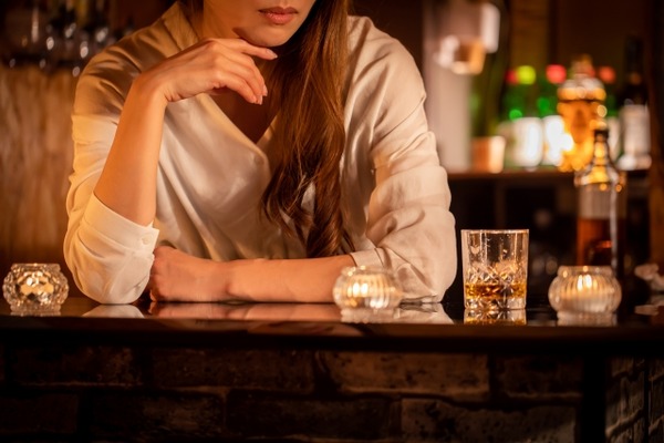 女上司と飲んでる時、うっかり好きって言った結果www→