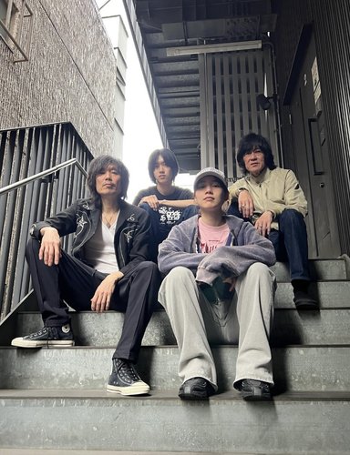 【悲報】のんさん、またベテランミュージシャンに囲まれてバンドを結成してしまう