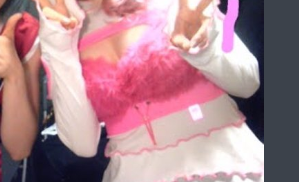 【画像】お乳を5割以上見せちゃってる女の子www