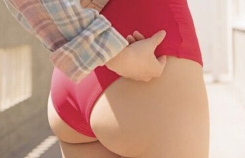 【画像】リアディゾン(40)、激シコの谷間を見せつけてしまうwww