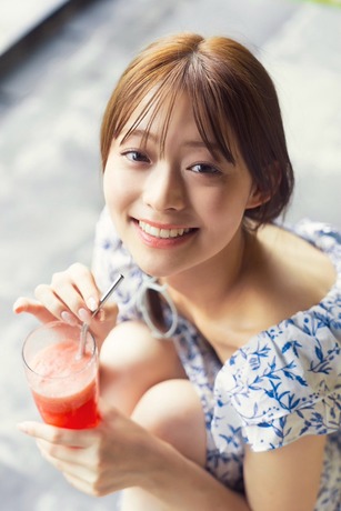 【画像】セント・フォースの逸材、セクシーな1st写真集の発売決定www田﨑さくらアナ、胸元あらわな大胆先行カットを解禁！！！