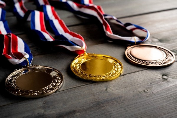 「金はゴールド、銀はシルバー、では銅は？」←これ日本人は9割が間違うらしいwww