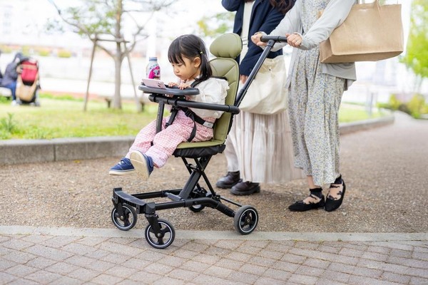 【正論】子持ちママ「満員電車にベビーカー?が乗ってきたら、男性５人が降りましょう。」⇒