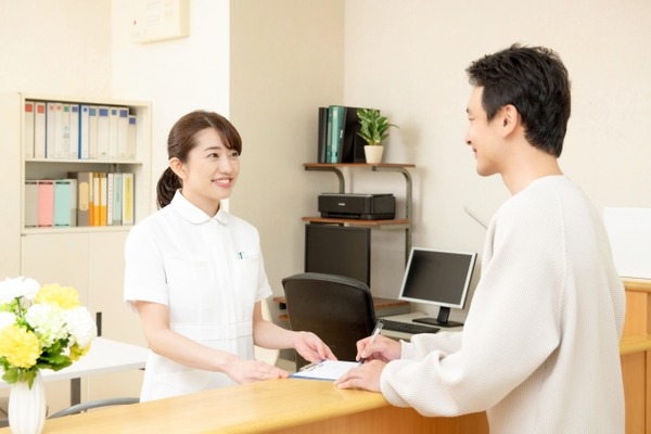 【愕然】病院「11:40に来院くださいね」11:40来院俺「ほい、診察券」⇒結果！！