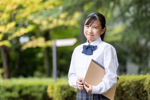 【画像あり】JK(15)「え、おじいちゃんをいじめる役ですか、わかりました！」⇒！