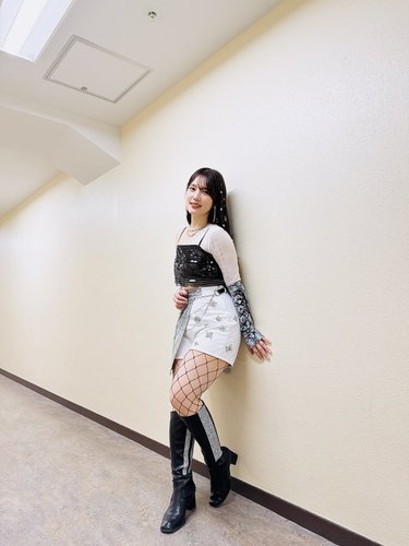 【画像】内田真礼さんの太もも、ぶっとすぎる