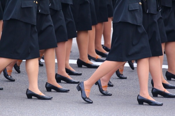 【悲報】自衛隊の広報女さん、エッッッッッッッッッッッッッッッ！